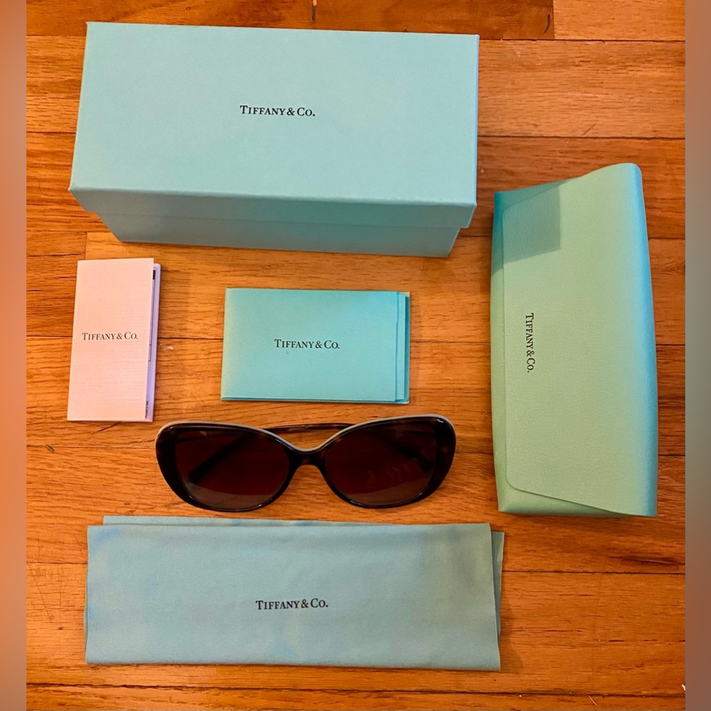 Tiffany & Co sunglasses brown & signature blue